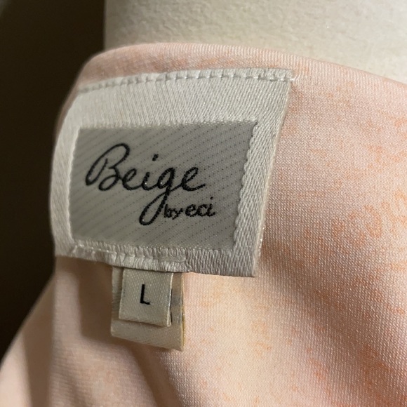 Women’s V neckline Floral VINTAGE ASYMMETRICAL TUNIC. Size Large - Picture 11 of 12